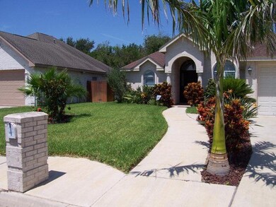 2621 Leslie St, Edinburg, TX 78539 - photo 4