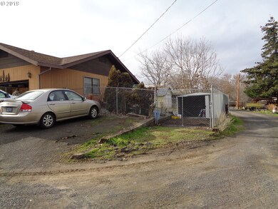 1011 J St, the Dalles, OR 97058 - photo 4