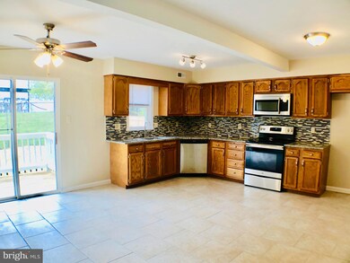 248 Chestnut Dr, Elkton, MD 21921 - photo 4