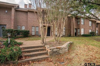 5827 Hollytree Dr, Tyler, TX 75703 - photo 3