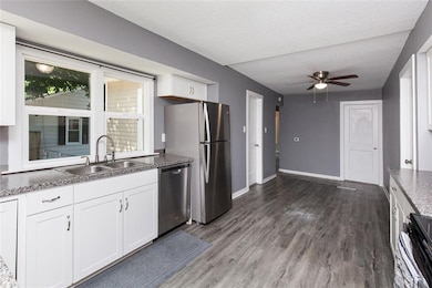 1305 57th Place, Des Moines, IA 50311 - photo 5