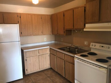 1832 N 31st Place unit 4, Phoenix, AZ 85008 - photo 7