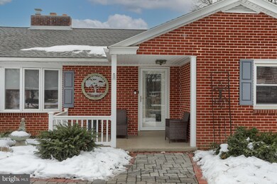 246 E Glenn Rd, Hershey, PA 17033 - photo 3