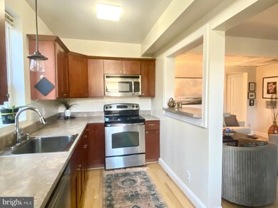 unlisted-address, Arlington, VA 22201 - photo 7