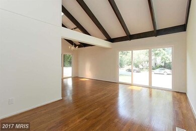 9329 Raintree Rd, Burke, VA 22015 - photo 4