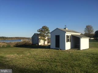 913 Hudson Rd, Cambridge, MD 21613 - photo 3