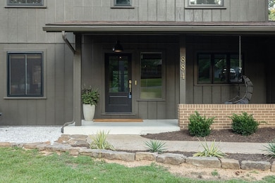 884 N Shrewsbury Ln, Fayetteville, AR 72701 - photo 2