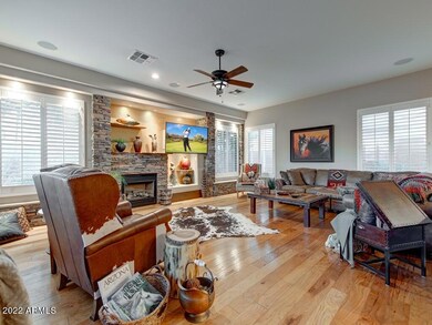 004_Entertainment Center