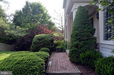 2904 Langholm Place, Vienna, VA 22181 - photo 4