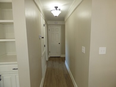 811 Howe St, McComb, MS 39648 - photo 4