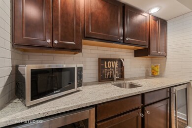 405 Lampwick Ct, Naperville, IL 60563 - photo 5