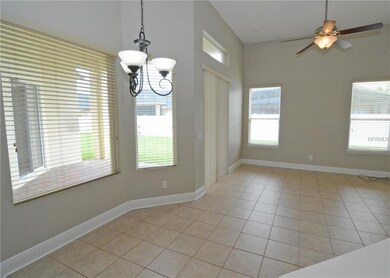 BREAKFAST NOOK/FAMILY ROOM