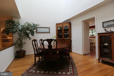 5341 Strathmore Ave, Kensington, MD 20895 - photo 4