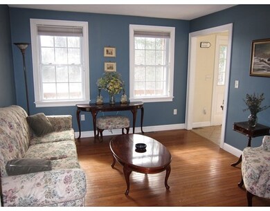 1 Grey Squirrel Cir, Medway, MA 02053 - photo 4