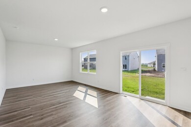 966 Garnet Ln, Montgomery, IL 60538 - photo 5