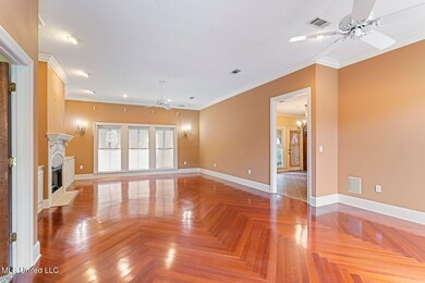 205 Lafayette Lane-4