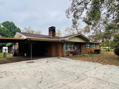 105 Halsey St, Fitzgerald, GA 31750 - photo 2