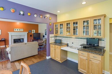 Breakfast nook includes desk space