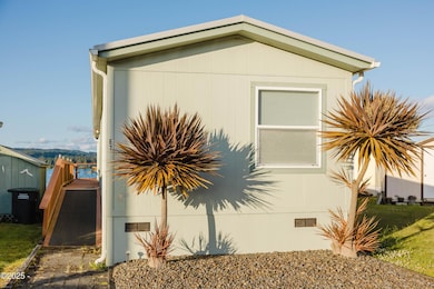 CassiesListing+Waldport-2-41