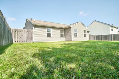 12983 Quarterback Ln, Fishers, IN 46037 - photo 5