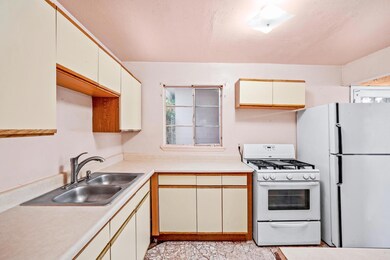 7904 Monterrey Dr, El Paso, TX 79915 - photo 3