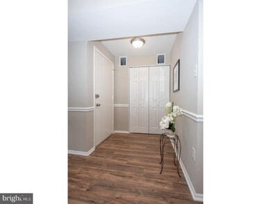 714 Putnam Blvd unit 8B, Wallingford, PA 19086 - photo 3