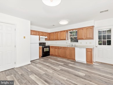 1552 Crest View Ave, Hagerstown, MD 21740 - photo 7