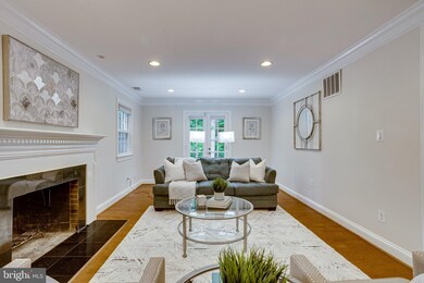 8519 Doter Dr, Alexandria, VA 22308 - photo 7