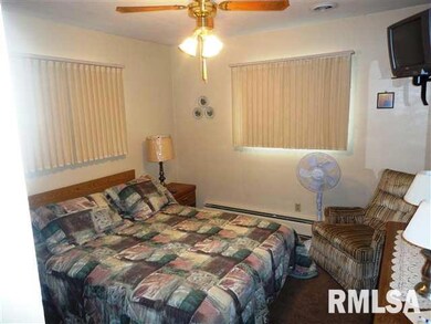 1819 W Kimberly Rd, Davenport, IA 52806 - photo 7