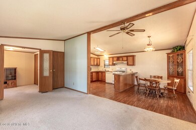 7_Living Room