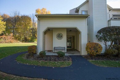 112 Hampton Place Blvd, Troy, NY 12180 - photo 2