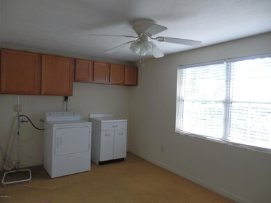 2902 Brackridge Blvd E, Jacksonville, FL 32216 - photo 6