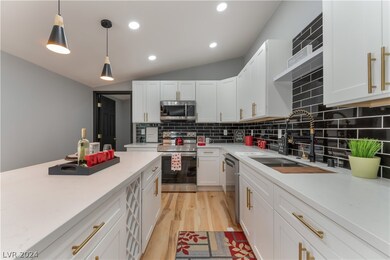 1936 Caballero Way, Las Vegas, NV 89169 - photo 3