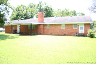 906 Warren Rd, Henryetta, OK 74437 - photo 2