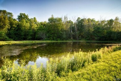 2791 Mountain View Dr, Bath, PA 18014 - photo 7