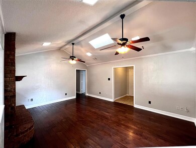 929 Pleasant Valley Cir, Bedford, TX 76021 - photo 7