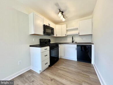 100 E Glenolden Ave unit P6, Glenolden, PA 19036 - photo 2