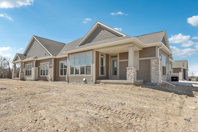 42-web-or-mls-N28W25273 Pkwy Rdg Cir B-0