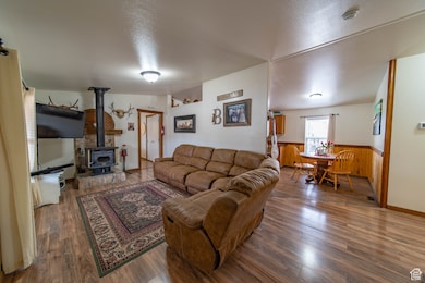 180 E Main St, Ferron, UT 84523 - photo 2