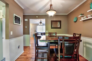 07-Dining Room