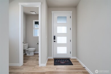 2401 SW Ridgeway Dr, Oak Harbor, WA 98277 - photo 4