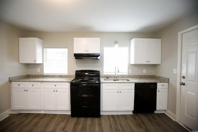 514 Pollock St, North Little Rock, AR 72117 - photo 4