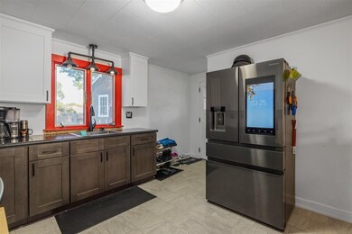 34 Marne Ave, Portsmouth, NH 03801 - photo 2