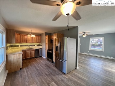 382 Hardaman Cir, Boone, NC 28607 - photo 3