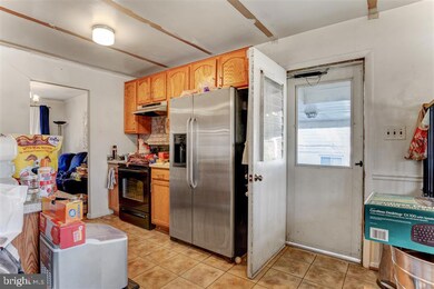 5107 Tyburn Ct, Temple Hills, MD 20748 - photo 6