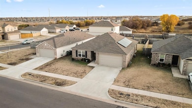 9424 NW 122nd Terrace, Yukon, OK 73099 - photo 3