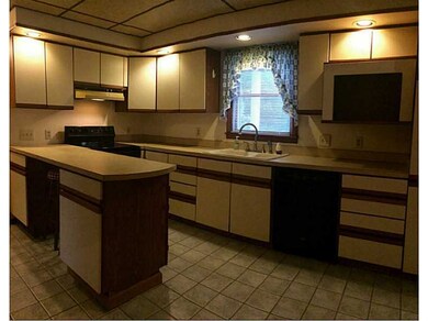 718 Grove St, Woonsocket, RI 02895 - photo 7