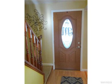 Foyer.