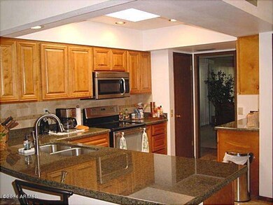 9874 W Country Club Ct, Sun City, AZ 85373 - photo 3