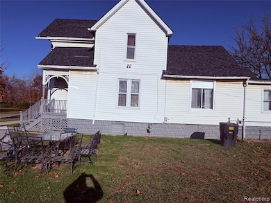 4634 16th St, Detroit, MI 48208 - photo 2